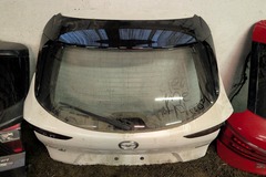 Selling with online payment: 2024 Mazda CX-30 rear trunk door