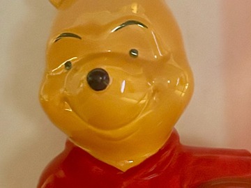 Selling with online payment: '90's Winnie the Pooh with honey jar figurine