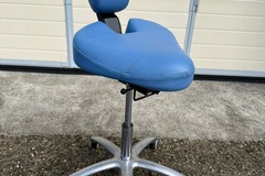 Gebruikte apparatuur: Mr Dental l BQE blauw l Assistente stoel l Tandarts stoel