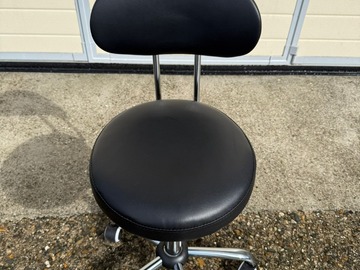 Gebruikte apparatuur: Mr Dental l Zwarte Assistente / Tandarts stoel l 