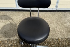 Gebruikte apparatuur: Mr Dental l Zwarte Assistente / Tandarts stoel l 