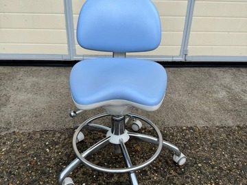 Gebruikte apparatuur: Mr Dental l Blauwe Assistente / Tandarts stoel