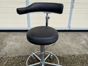 Gebruikte apparatuur: Mr Dental l Zwarte Assistente / Tandarts stoel