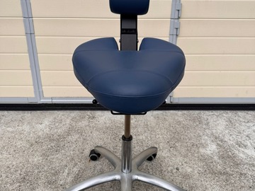 Gebruikte apparatuur: Mr Dental l BQE blauw l Assistente stoel l Tandarts stoel