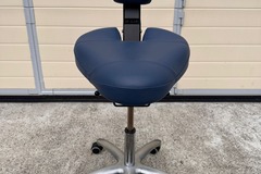 Gebruikte apparatuur: Mr Dental l BQE blauw l Assistente stoel l Tandarts stoel