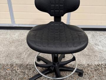 Gebruikte apparatuur: Mr Dental l Zwarte Assistente / Tandarts stoel