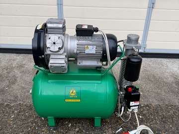 Gebruikte apparatuur: Mr Dental l Larfon l Compressor 3 cilinder l Tandarts 