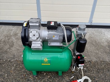 Gebruikte apparatuur: Mr Dental l Larfon l Compressor 3 cilinder 