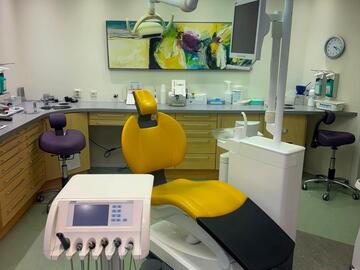 Gebruikte apparatuur: Mr Dental | Sirona | Teneo | Behandelstoel / Behandelunit