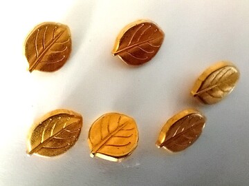 Vente: Lot de 6 boutons dorés "feuille"