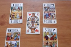 Selling: Weekend special. 5 card reading on future.