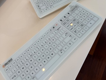 Gebruikte apparatuur: Medisch toetsenbord 2x