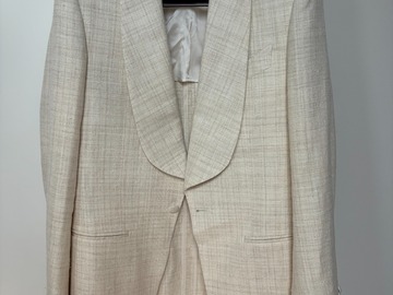 Selling with online payment: [EU][NO US TAX] LNWOT Suitsupply beige silk dinner jacket, 38R
