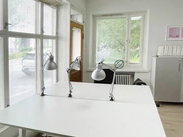Renting out: 1-2 Pöytäpaikkaa vapaana pienessä arkkitehtitoimistossa Töölössä
