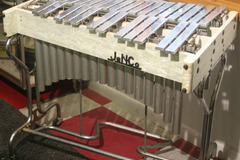 Selling with online payment: Vintage Jenco 2.5 octave vibraphone