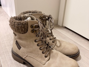 Selling: Beige Boots size 40 