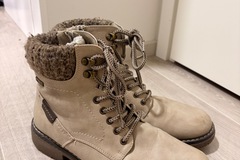 Selling: Beige Boots size 40 