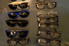 Selling with online payment: Ray Ban overstock 