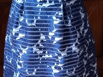 Vente: JUPE BLEU ET BLANCHE TAILLE 36