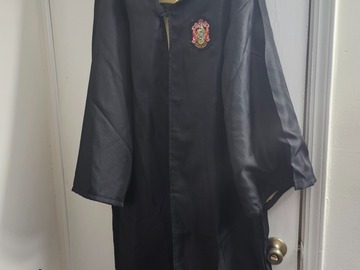 Selling with online payment: Hufflepuff Robe