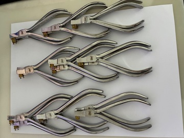 Gebruikte apparatuur: 18 stuks 3M Unitek 804-160 orthodontische tang