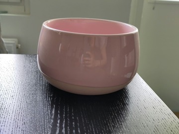 Myydään: Pink plant plot