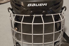 Verkaufen mit Online-Zahlungen: Komplette Eishockeyausrüstung zu verkaufen