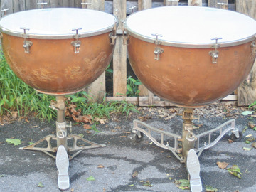Selling with online payment: Vintage Ludwig 25" & 29" pedal tympani