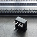 À vendre: 3.	Lot de broches de connexion femelles pour circuit imprimé