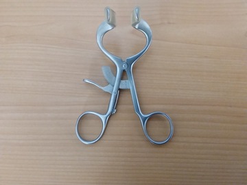 Gebruikte apparatuur: Mondspreider Doyen-Molt 514 12,0 cm, Carl Martin