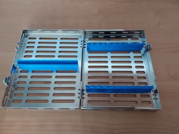 Gebruikte apparatuur: HuFriedy IMS cassette SIGNATURE voor 10 instrumenten