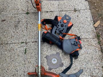 À louer: Husqvarna bosmaaier 555 rxt met harnas 