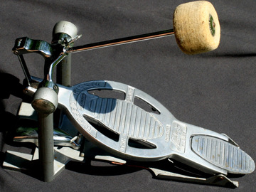 Selling with online payment: Ludwig Speed King bass drum pedal EXCELLENT