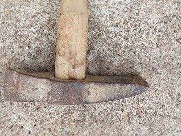 À vendre: Marteau  deux taillants