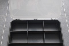À vendre: Mallette avec 7 compartiments 