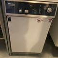Gebruikte apparatuur: Miele G 7831 Thermo-desinfector 220 Volt.