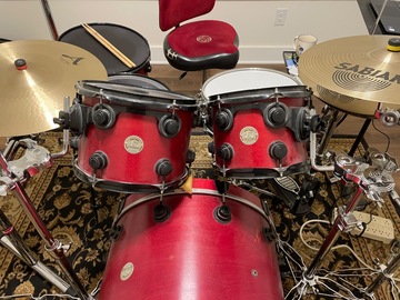 Selling with online payment: DW 5 piece drum kit 
