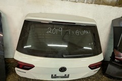 Selling with online payment: 2019 Volkswagen Tiguan Trunk Door