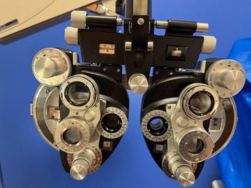 Selling with online payment: Reichert Phoropter model 11625B minus cylinder