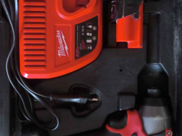 À vendre: Milwaukee M12 CID