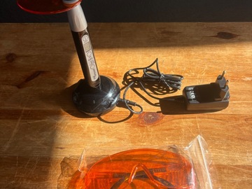 Nieuwe apparatuur: Premium Plus C01 LED-polymerisatielamp compleet