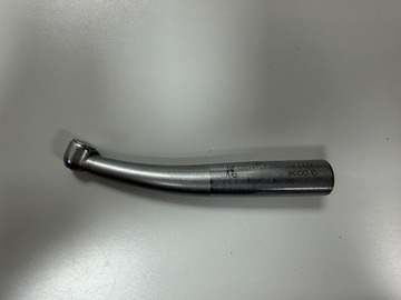 Gebruikte apparatuur: KaVo 8000B turbine hoekstuk