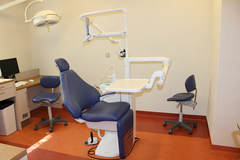 Gebruikte apparatuur: Planmeca Compact i behandelunit met losse instrumentencart – 2005