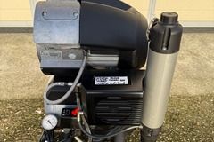 Gebruikte apparatuur: Mr Dental l Durr Dental Compressor tornado 2 cil