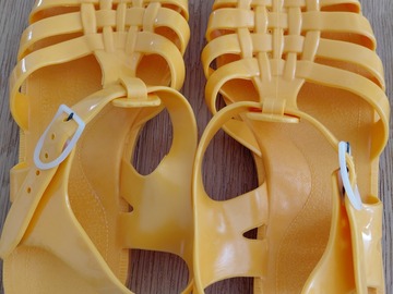 Vente: SANDALES AQUATIQUES PAR LOT OU A L'UNITE