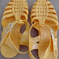 Selling: SANDALES AQUATIQUES PAR LOT OU A L'UNITE