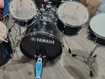 Selling with online payment: Yamaha drum set 