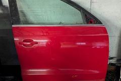 Selling with online payment: 2016 Audi Q3 Front Right Side Door