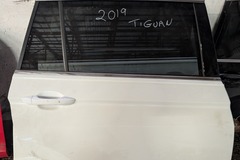 Selling with online payment: 2019 Volkswagen Tiguan Rear Passenger Side Door 