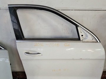 Selling with online payment: 2016-2018 Mercedes-Benz GL-Class Front Door passenger side